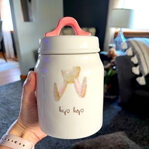Rae Dunn Easter canister
